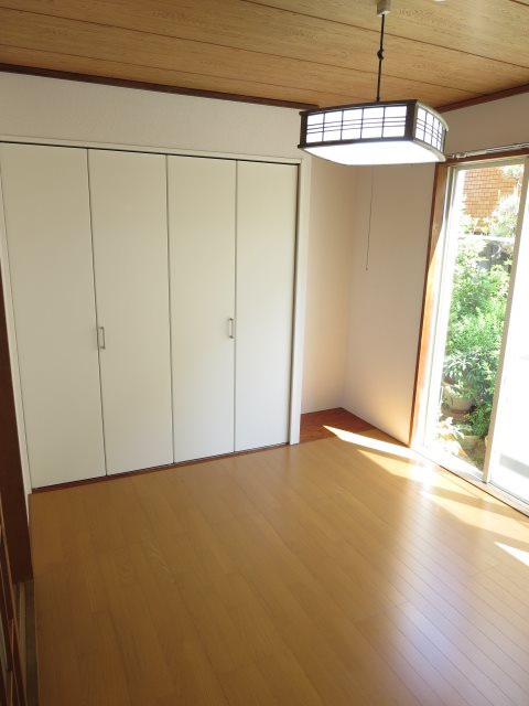 成城橋ハウス ベッドルーム